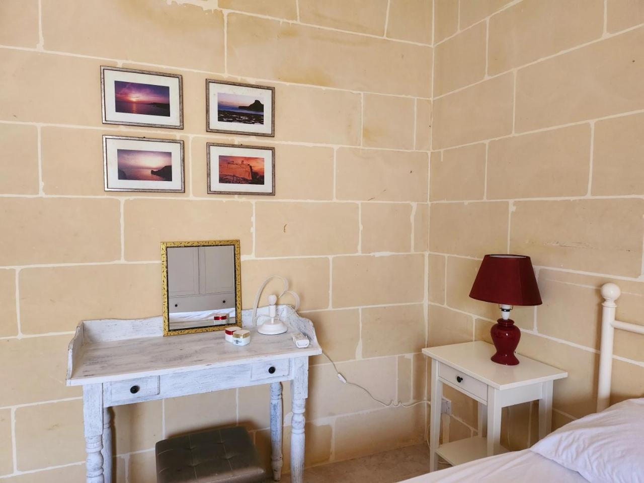 Palm Court Apartment Xlendi Exteriér fotografie