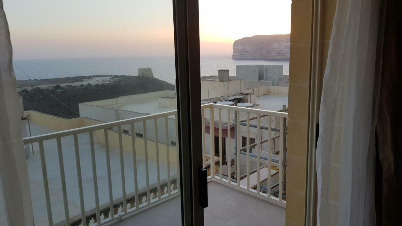 Palm Court Apartment Xlendi Exteriér fotografie
