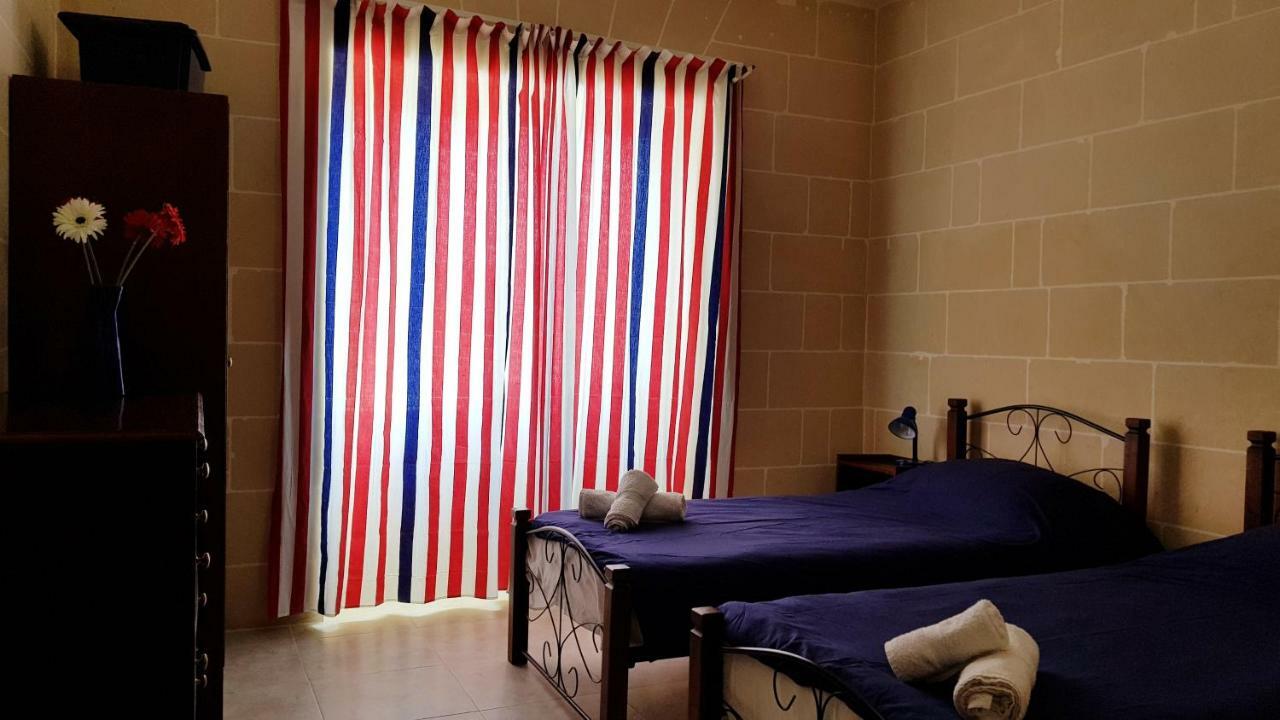 Palm Court Apartment Xlendi Exteriér fotografie